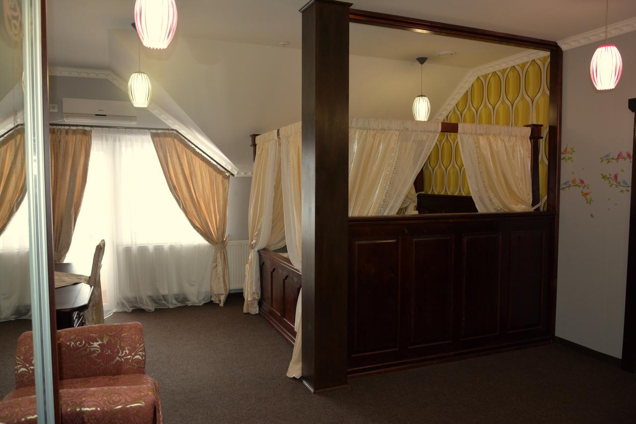 Golden Palace Dubove المظهر الخارجي الصورة