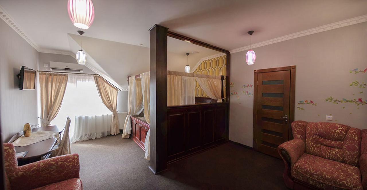 Golden Palace Dubove المظهر الخارجي الصورة