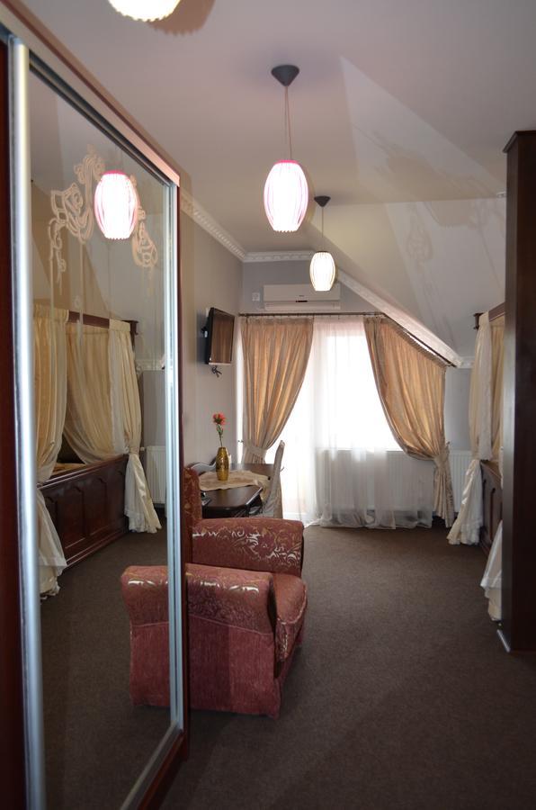 Golden Palace Dubove المظهر الخارجي الصورة