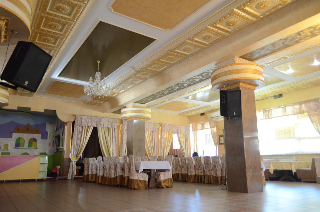 Golden Palace Dubove المظهر الخارجي الصورة